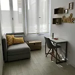 アパート Besalamanca
